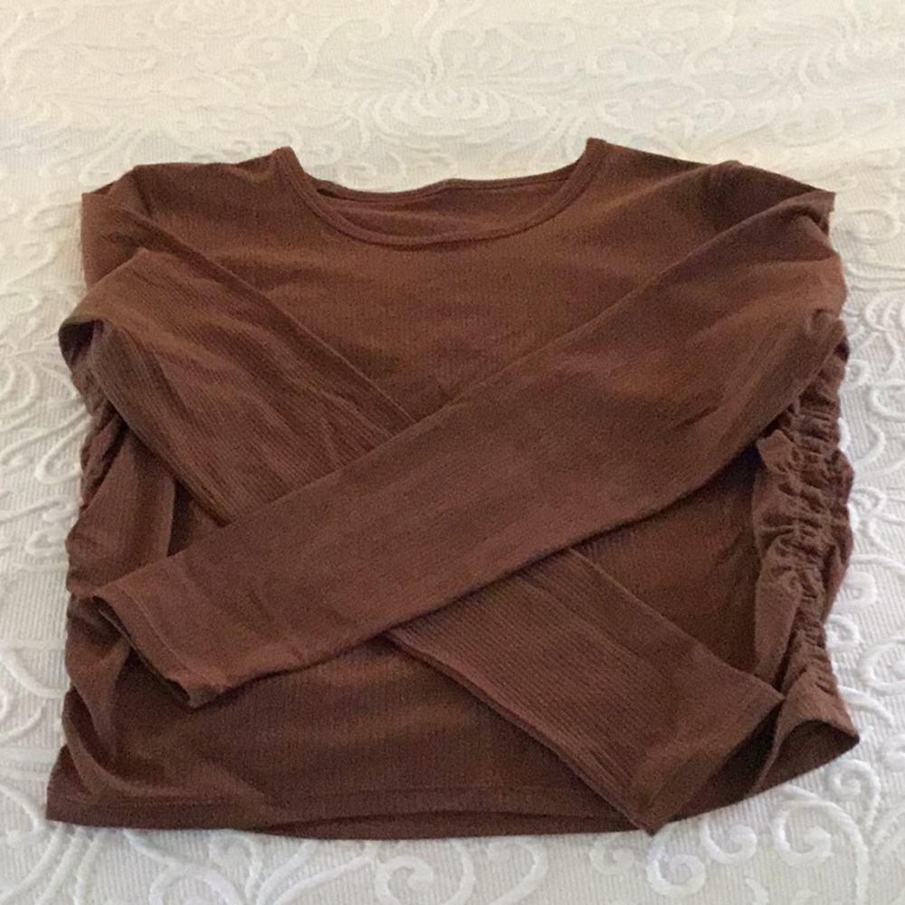 LULULEMON EBB TO STREET L/S TEE - SIZE 10